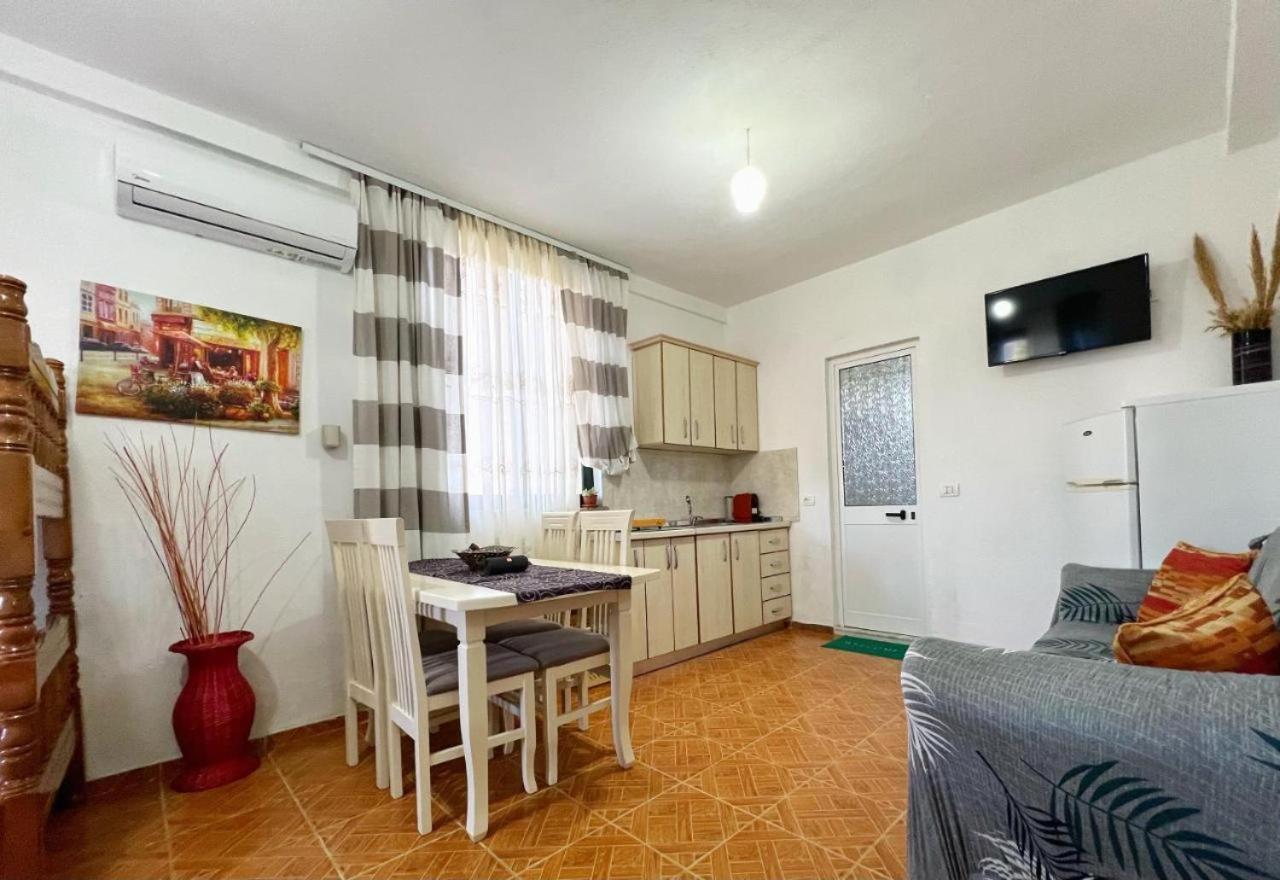 Joni'S Guest House ספילה מראה חיצוני תמונה